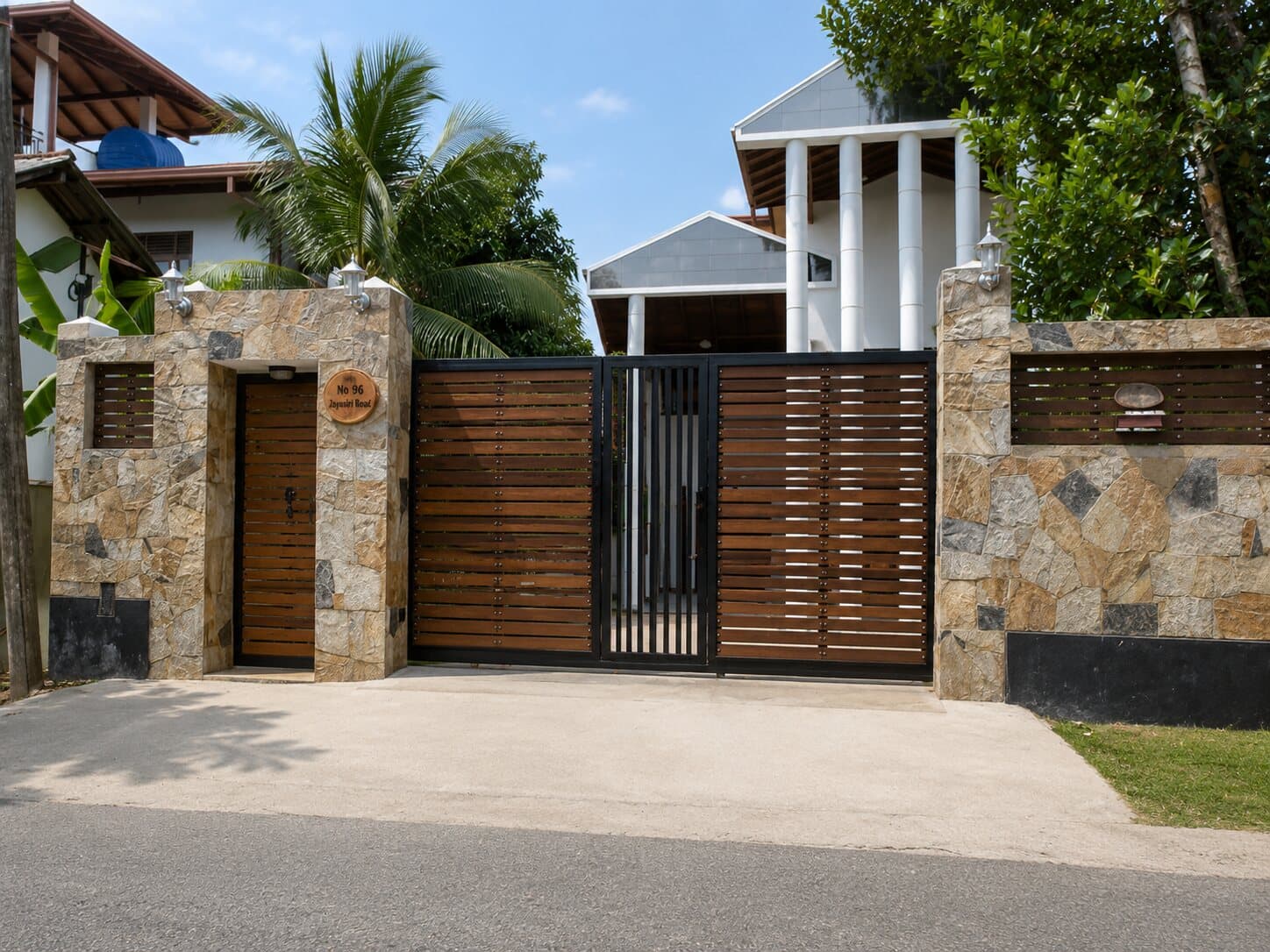 Automatic Sliding Gates installation 1
